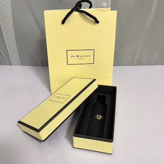 Conjunto de presente de madeira para embalagem de perfume de luxo com design personalizado
